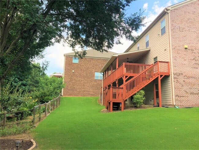 Building Photo - 550 Nichols View Way