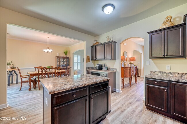 Building Photo - 307 Windward Landing