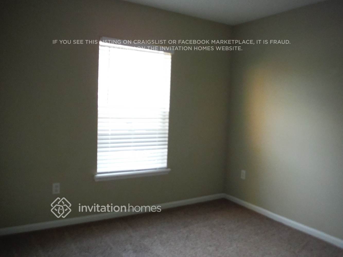 Building Photo - 11633 Brian Lakes Dr N