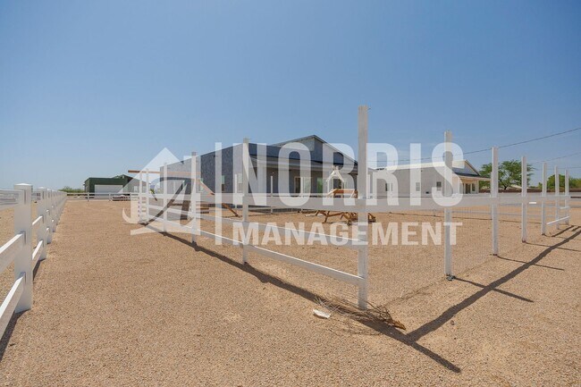 Building Photo - Brand New Home with Beautiful Updates!