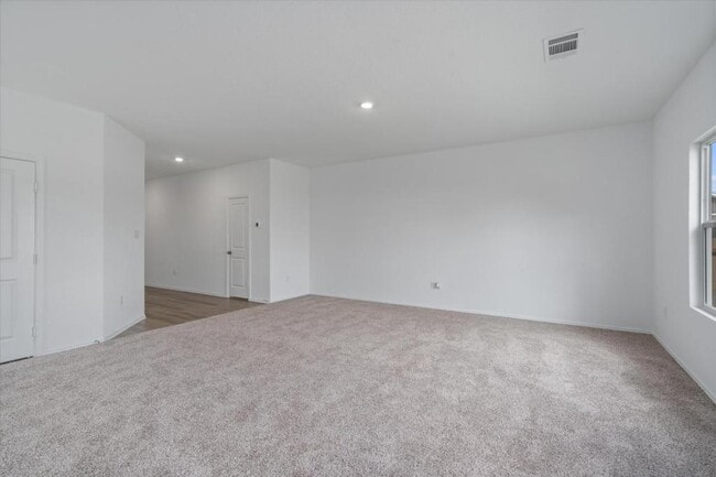 Building Photo - 301 Freshwater Dr