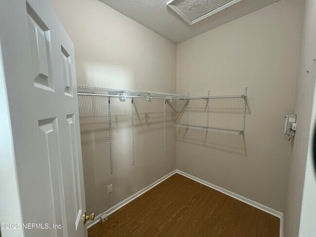 Building Photo - 14561 Starbuck Springs Way