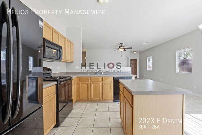 Building Photo - 2023 E Denim Trail