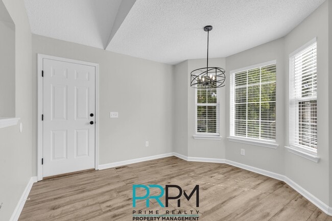Building Photo - 244 Oak Valley Dr