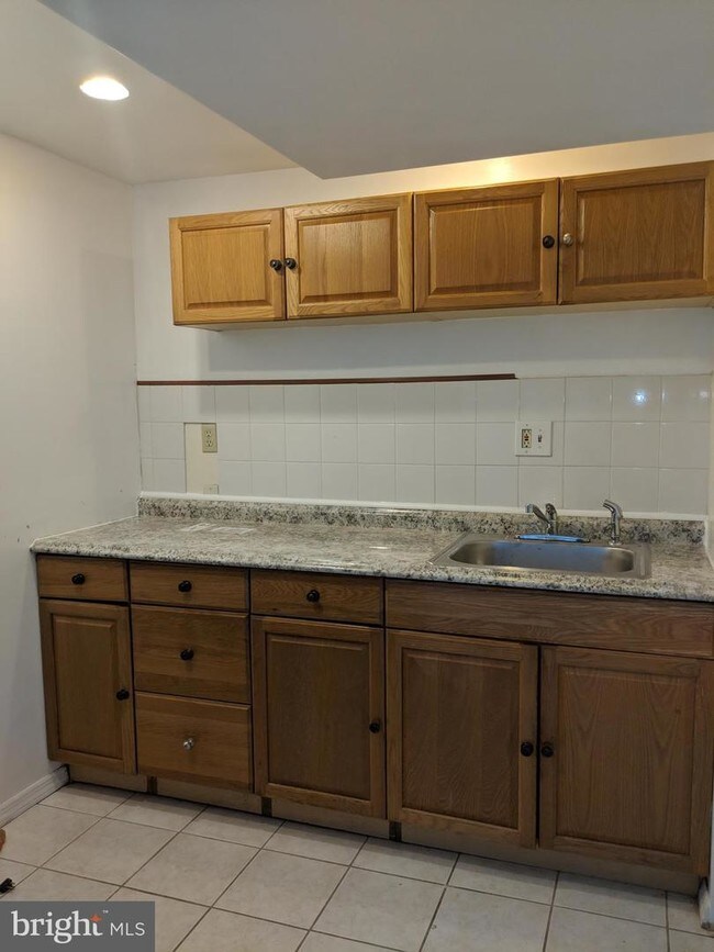 Building Photo - 2800 N Pershing Dr