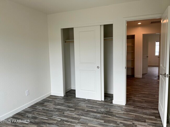Building Photo - 10585 Manzanita Trail