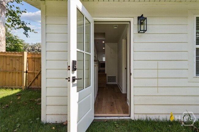 Building Photo - 2603 Livingston Ave