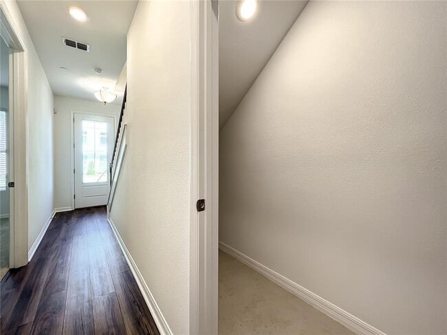 Building Photo - 12518 Willstatter Ave