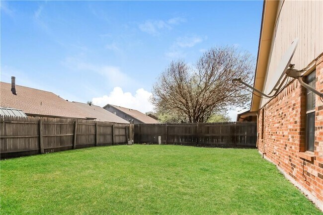 Building Photo - 8312 NW 109th Terrace