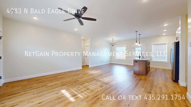 Building Photo - 4983 Bald Eagle Dr