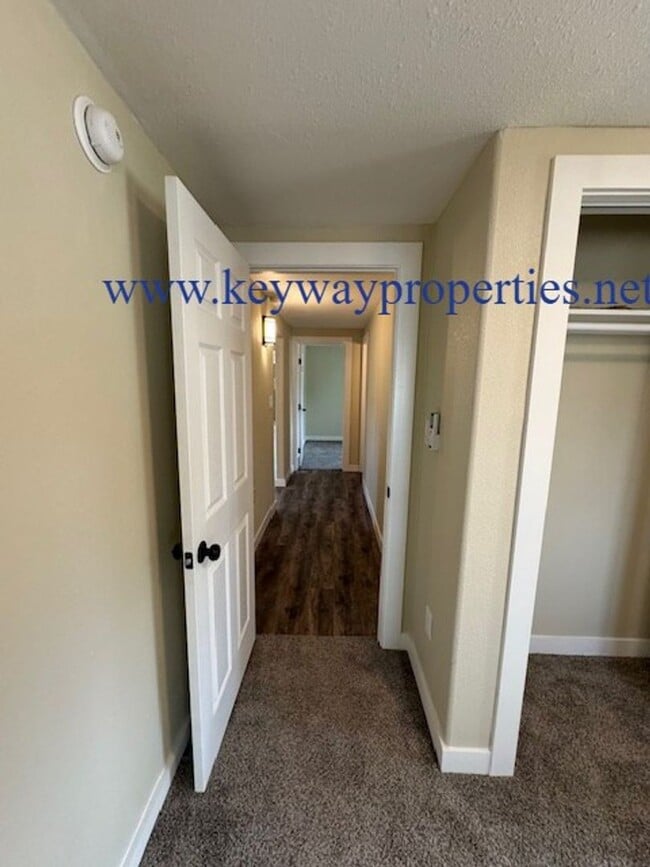 Building Photo - Beautifully Renovated Home for Rent