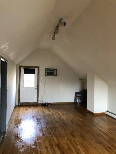 Building Photo - 2043 42nd St
