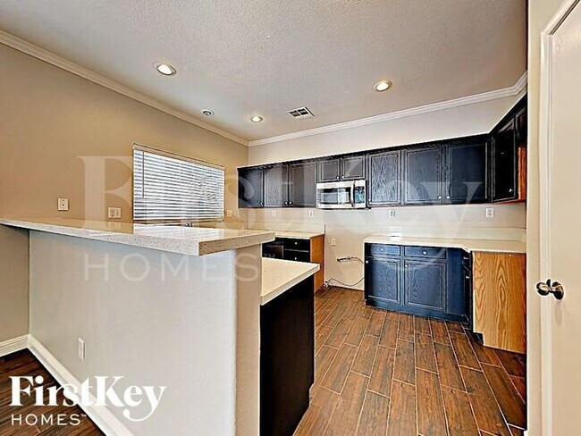 Building Photo - 4714 English Lavender Ave