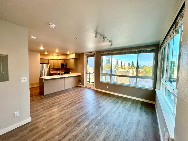 Building Photo - 2330 Yakima Ct