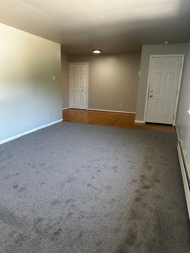 Building Photo - 38584 Meadowdale St