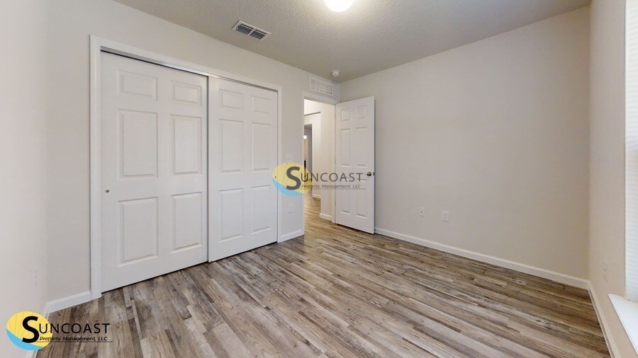 Building Photo - 11 Zorlou Ct