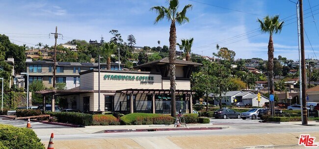 Building Photo - 12129 Beverly Blvd