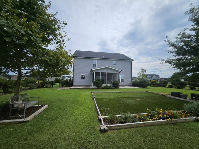 Building Photo - 105 Pinehurst Ln