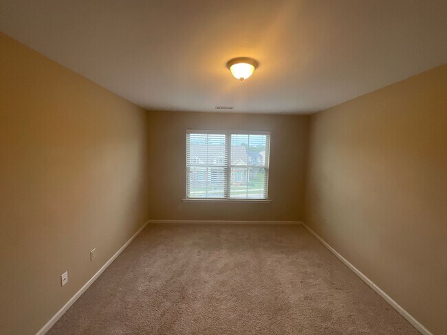 Building Photo - 5506 Dualwood Dr