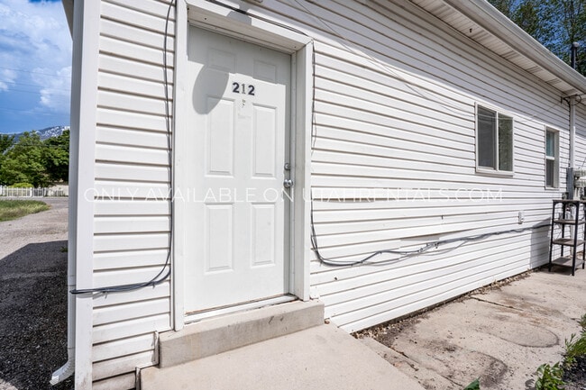 Building Photo - 212 S 1600 W