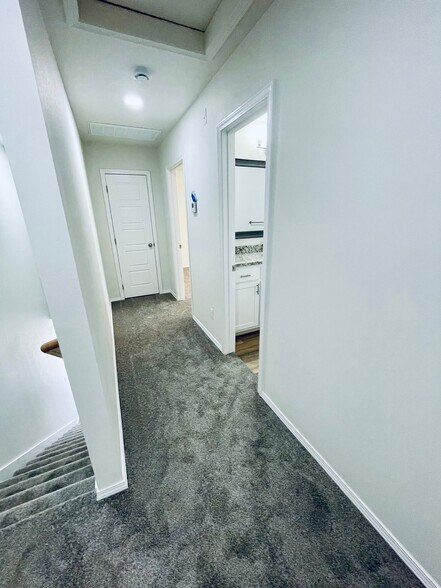 Building Photo - 223 S Fairland Ave