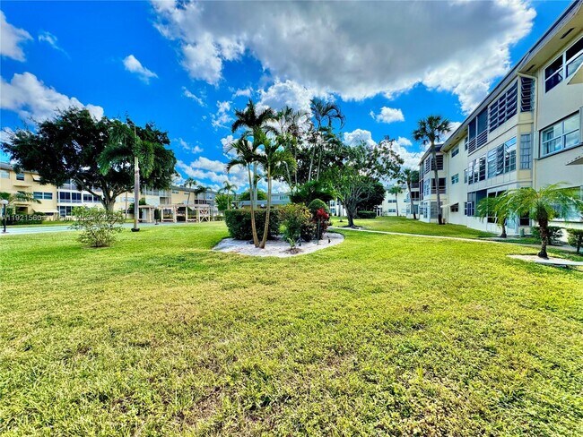 Building Photo - 4431 NW 16th St