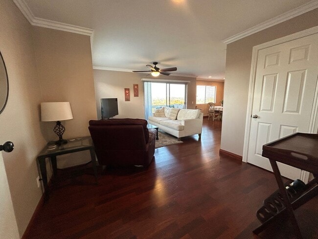 Building Photo - Rent Today!! Stunning 3-Bedroom Condo with Unbeatable Views!