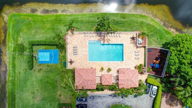 Building Photo - 396 Bedford Ave