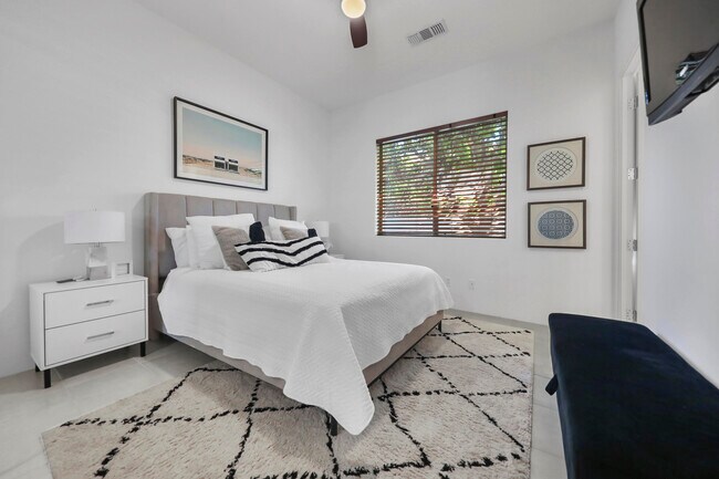 Building Photo - 267 Loch Lomond Rd