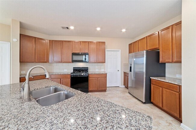 Building Photo - 14735 Cypress Creek Landing