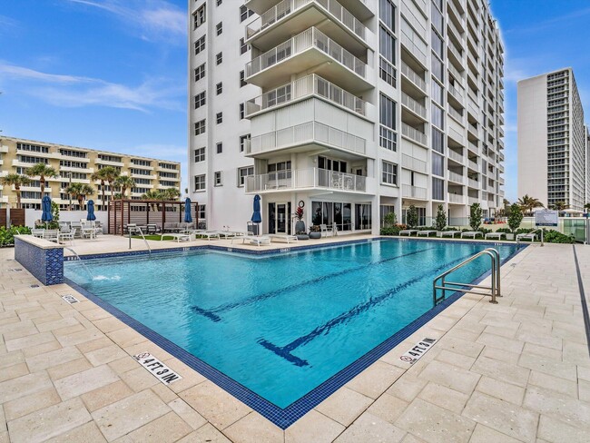 Building Photo - 3000 S Ocean Blvd