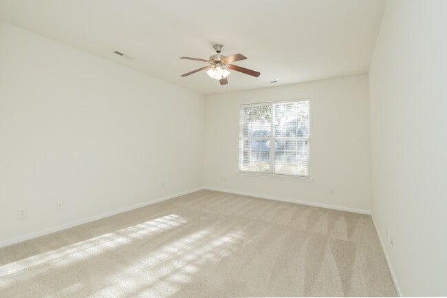 Building Photo - 8967 N Red Maple Cir