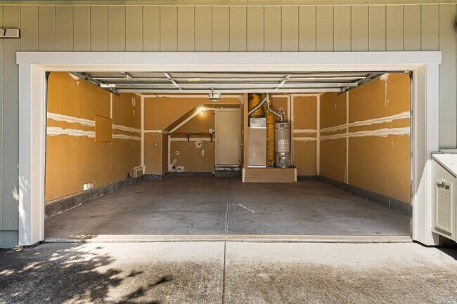 Building Photo - 7 Meridian Cir