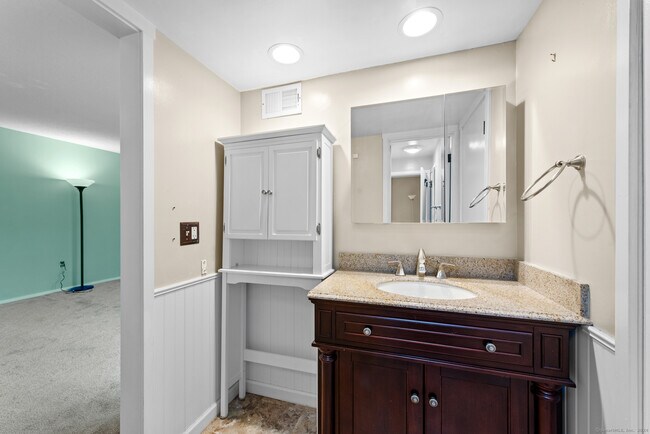 Building Photo - 50 Mallard Dr