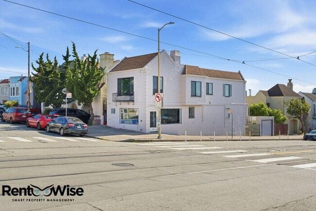 Building Photo - 1401 39th Ave