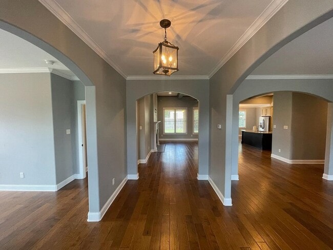 Building Photo - 556 Althea Ln