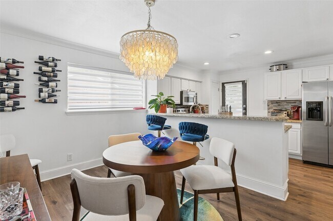 Building Photo - 10109 Regal Park Ln