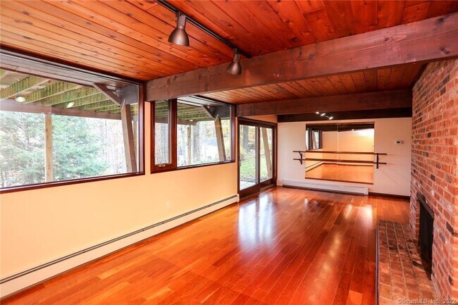 Building Photo - 361 Mill Rd