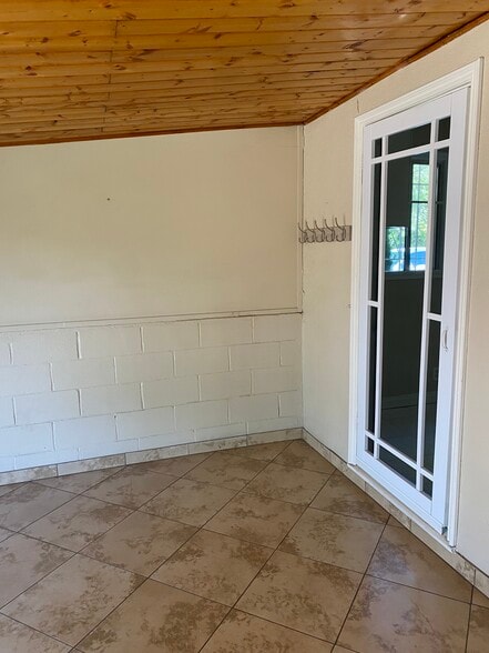 Building Photo - 11074 Califa St