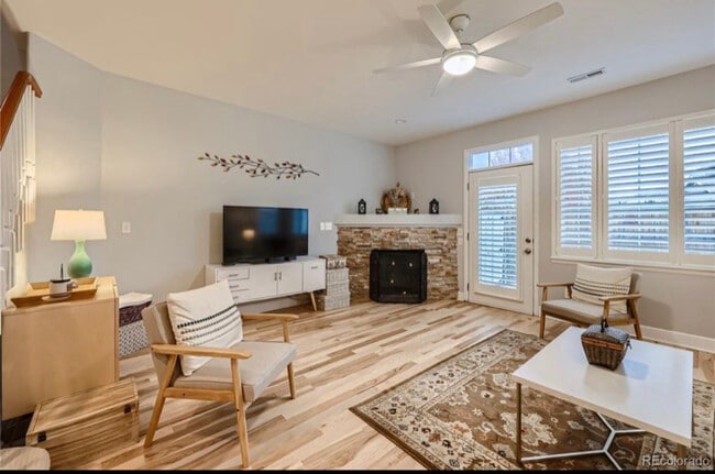 Building Photo - 1332 Carlyle Park Cir