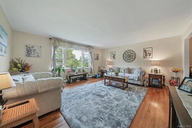 Building Photo - 21 Winchester Dr