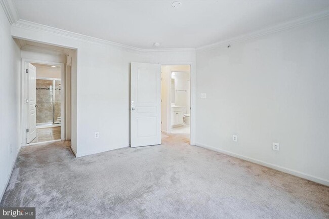 Building Photo - 12789 Lotte Dr