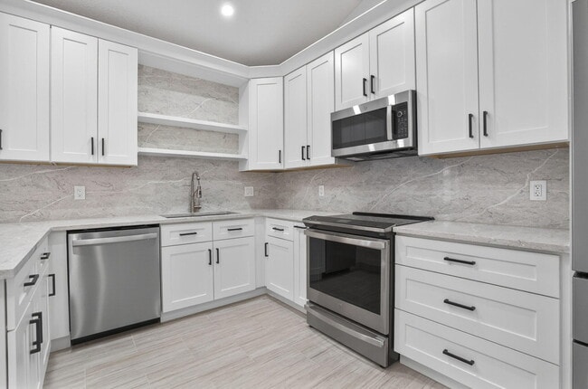 Building Photo - 5230 Woodruff Ln