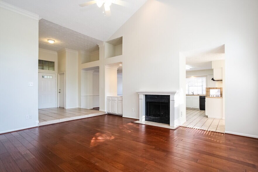 Building Photo - 5502 Village Springs Dr