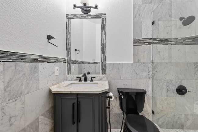 Building Photo - 1311 Rene Ct