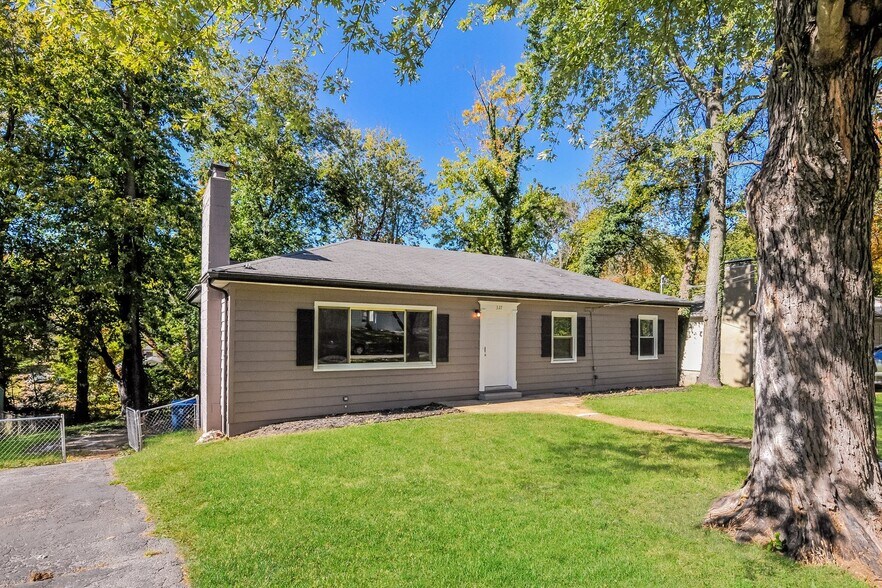 Building Photo - 327 Wedge Dr