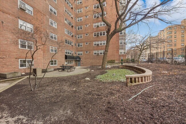 Building Photo - 4980 N Marine Dr