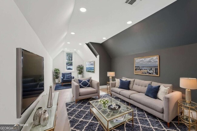 Building Photo - 120 Thome Dr