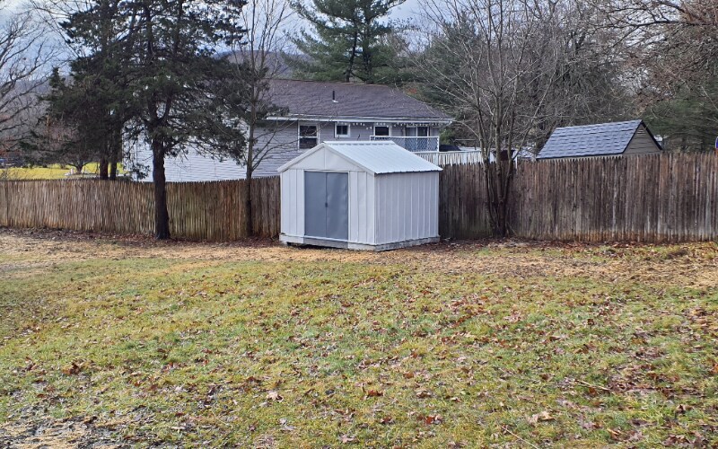 Building Photo - 5 Laroc Rd