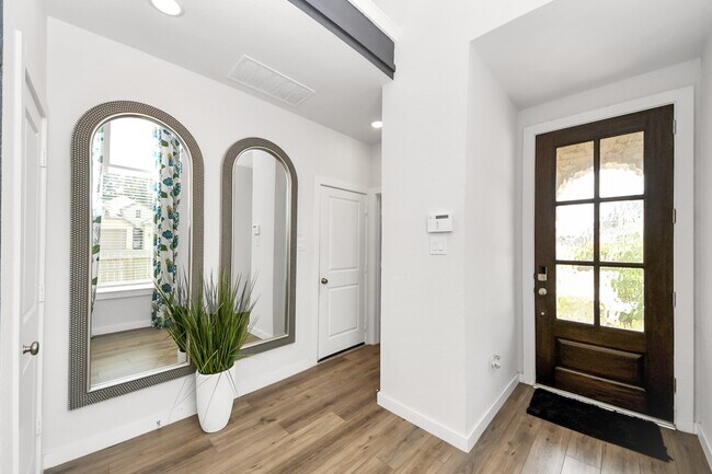 Building Photo - 15734 Autumn Sun Ct